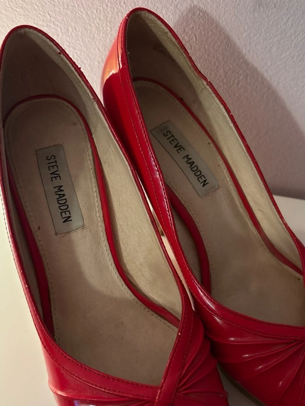 Steve Madden Women's Red Patent Peep-Toe heels